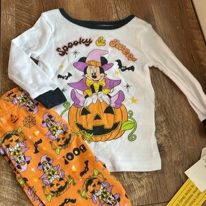 Disney Baby Minnie “Spooky & Sweet” Halloween 2 Piece Set of Pajamas NWT